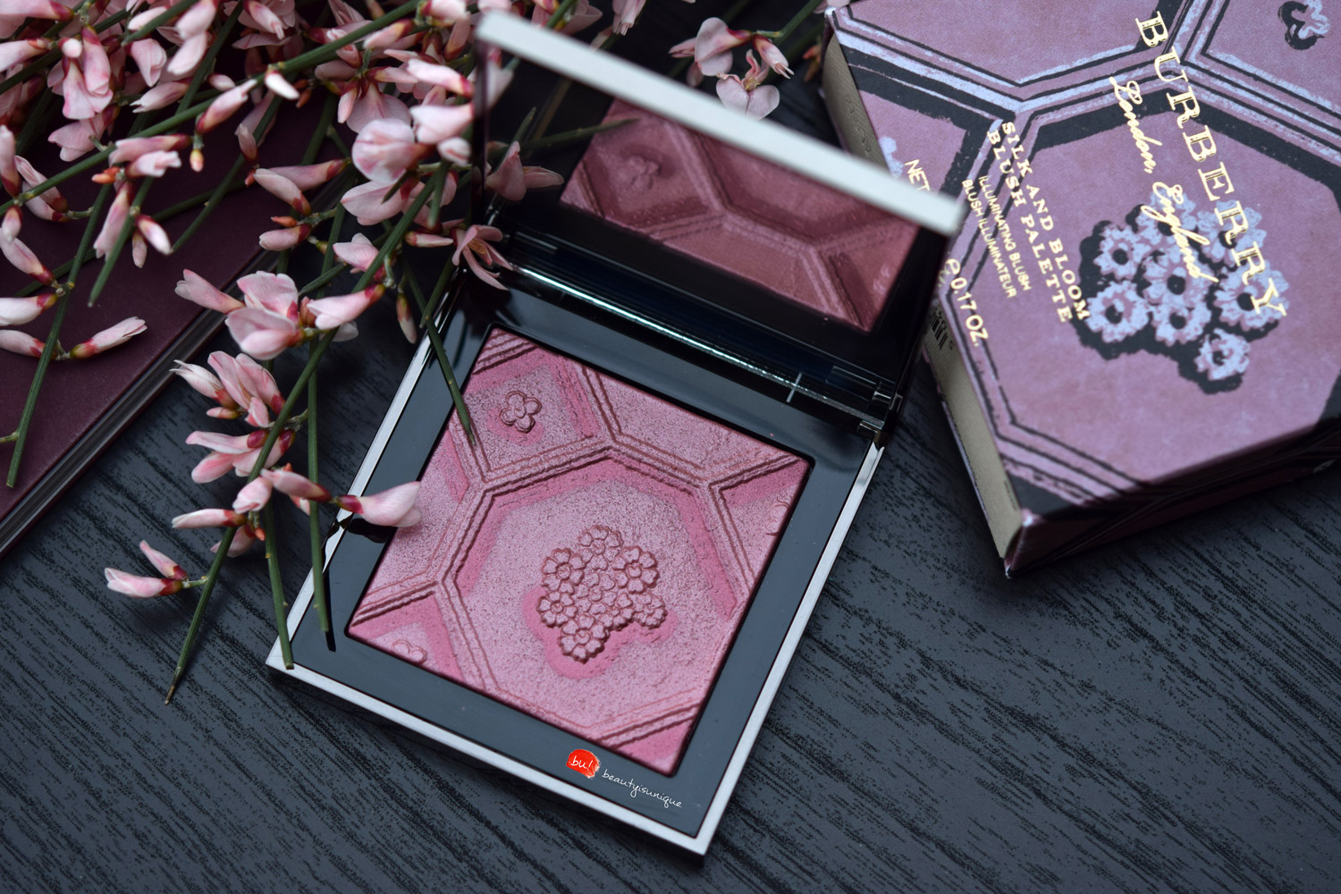 Burberry-silk-and-bloom-blush-palette