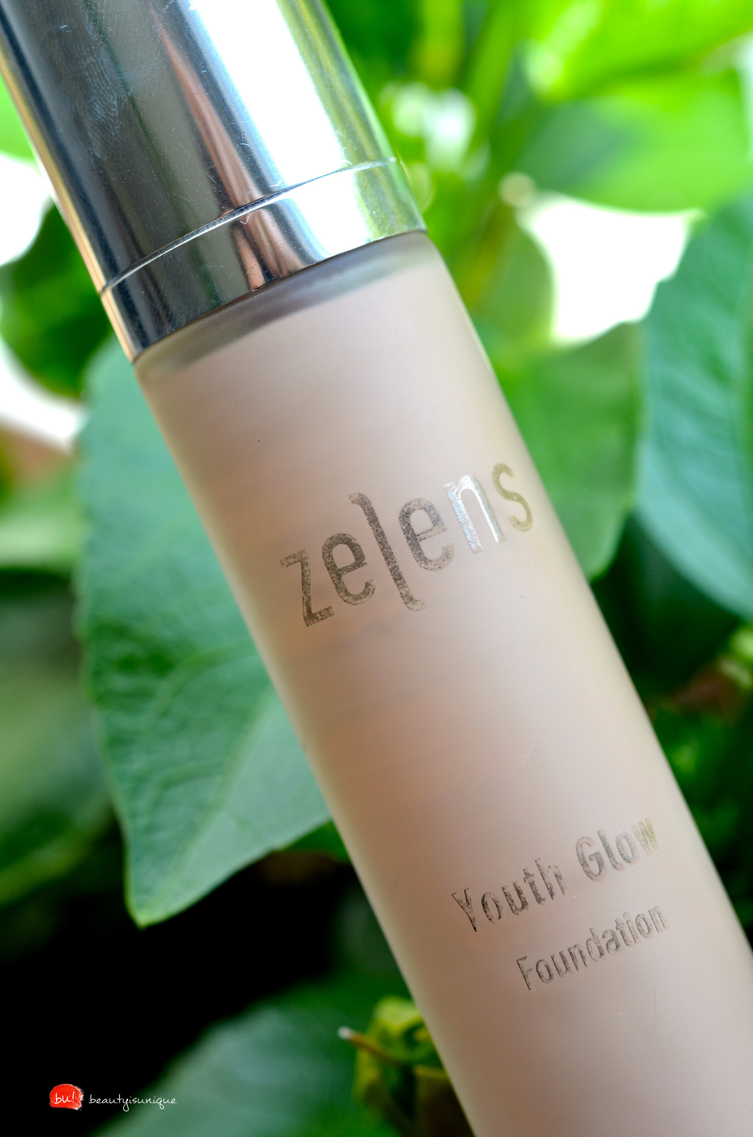 Zelens-youth-.glow-foundation