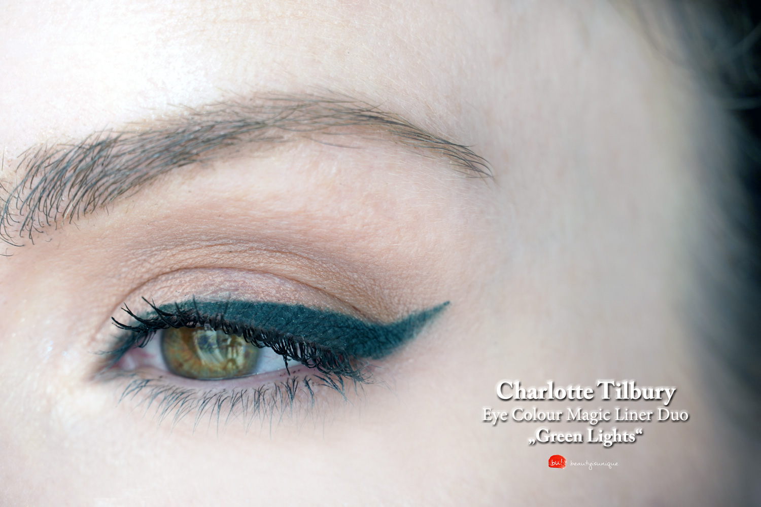 Charlotte-tilbury-green-lights-eye-colour-magic-liner-duo