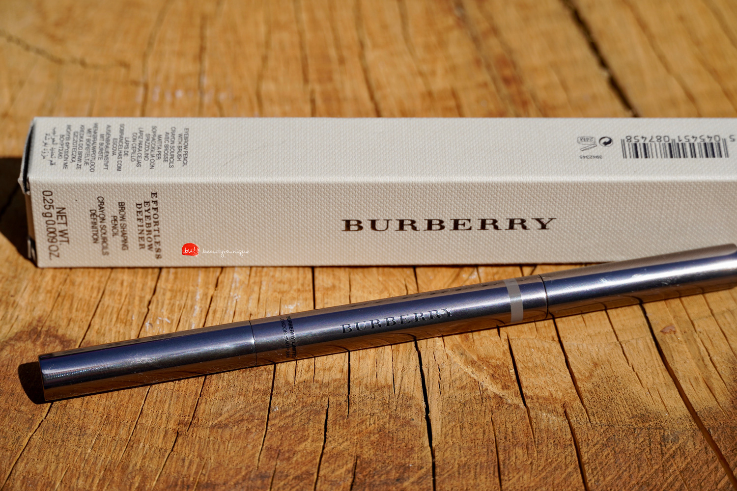 burberry-effortless-eyebrow-definer