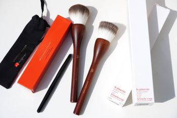la-bouge-rouge-powder-brush