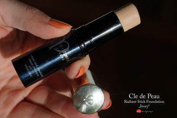cle-de-peau-radiant-stick-foundation-ivory